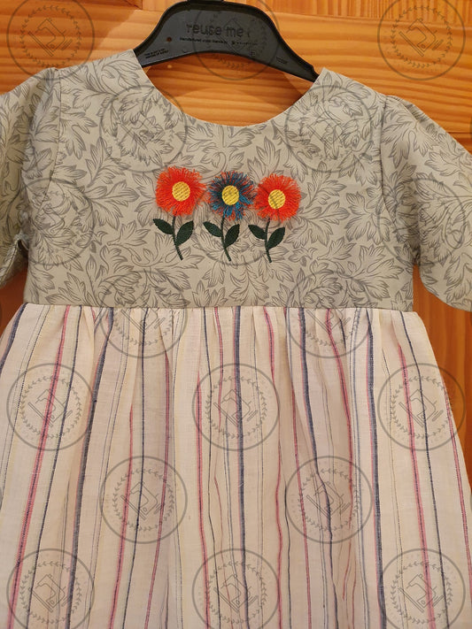 FRINGE FLOWERS Embroidery Design - FF0523 2.75 x 4.5