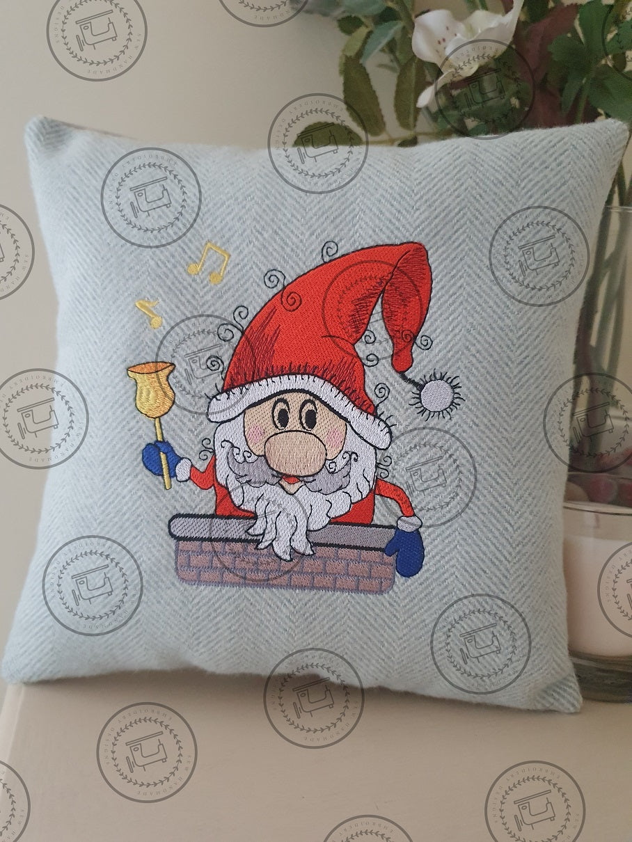 CHRISTMAS CHIMNEY SANTA Machine Embroidery Design