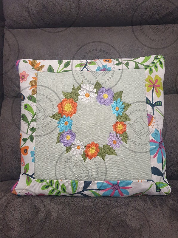 PRETTY FLOWERS FLORAL WREATH Embroidery Design