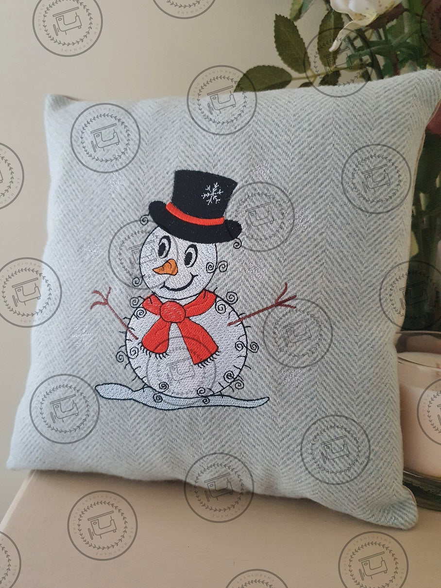 RAGGY CHRISTMAS SNOWMAN Embroidery Design