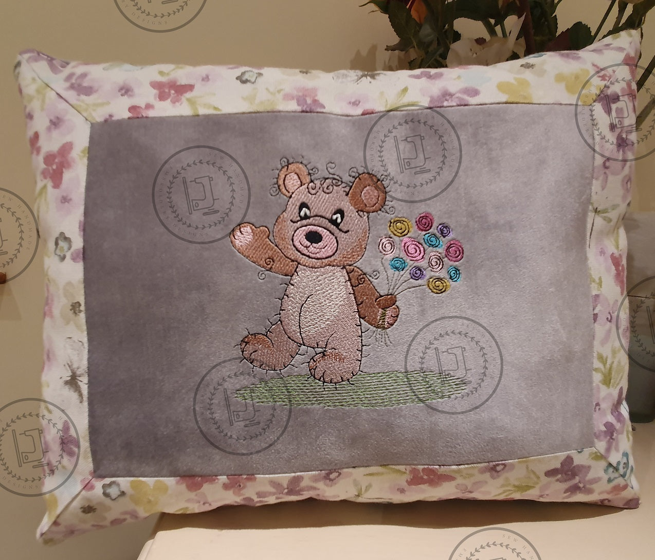 RAGGY FLOWER TEDDY BEAR Machine Embroidery Design
