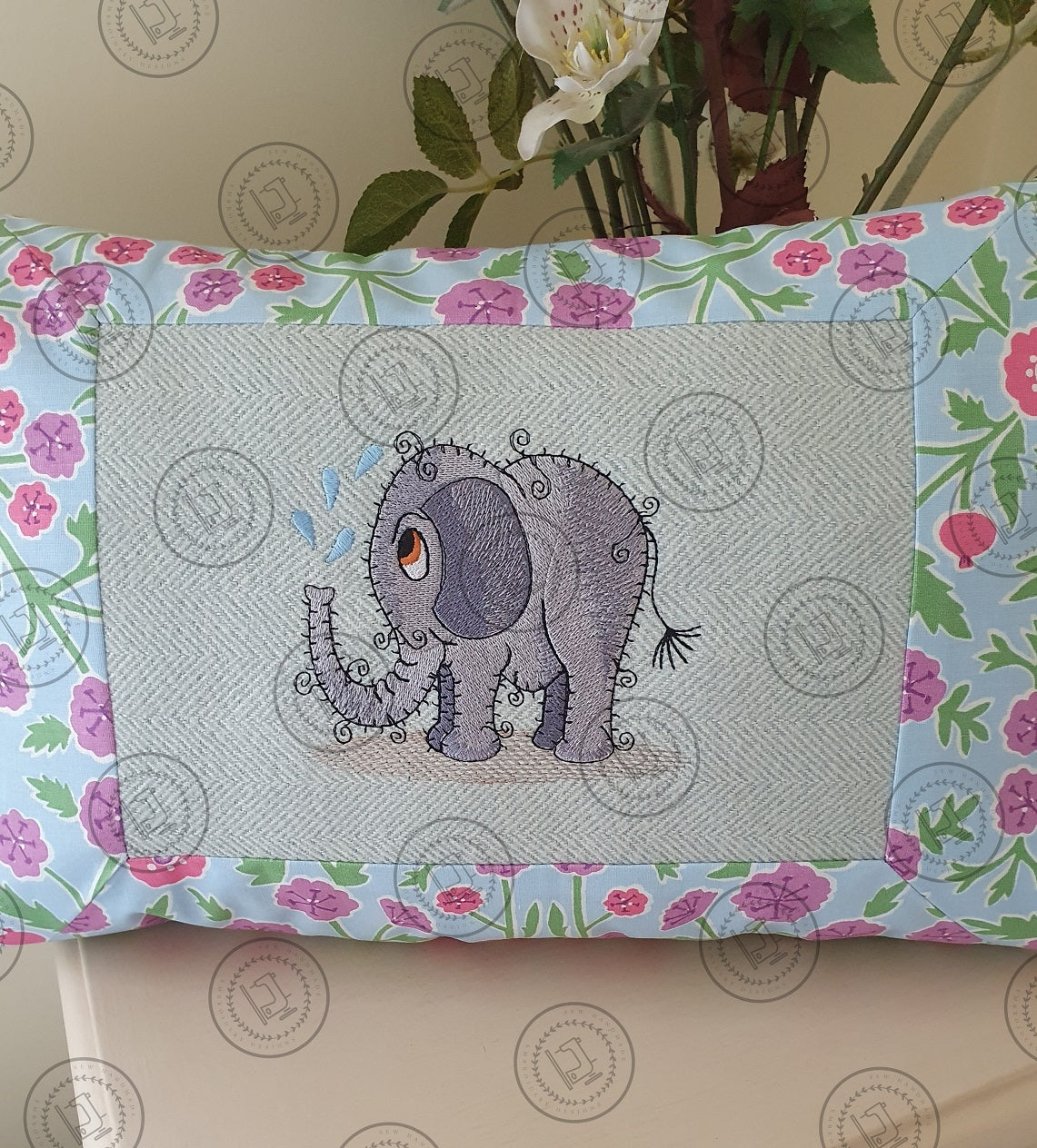 RAGGY ELEPHANT Machine Embroidery Design