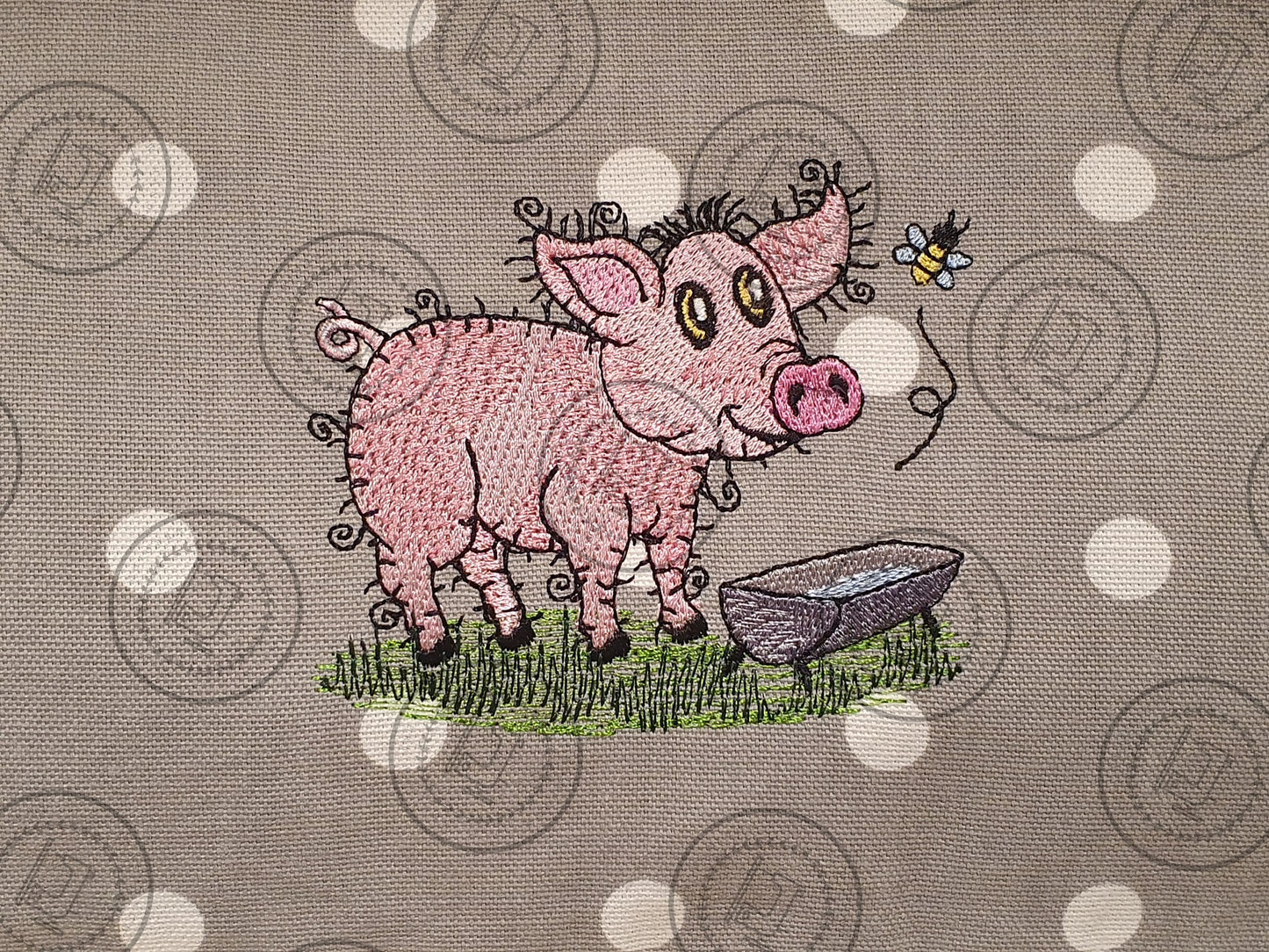 RAGGY PIG Machine Embroidery Design