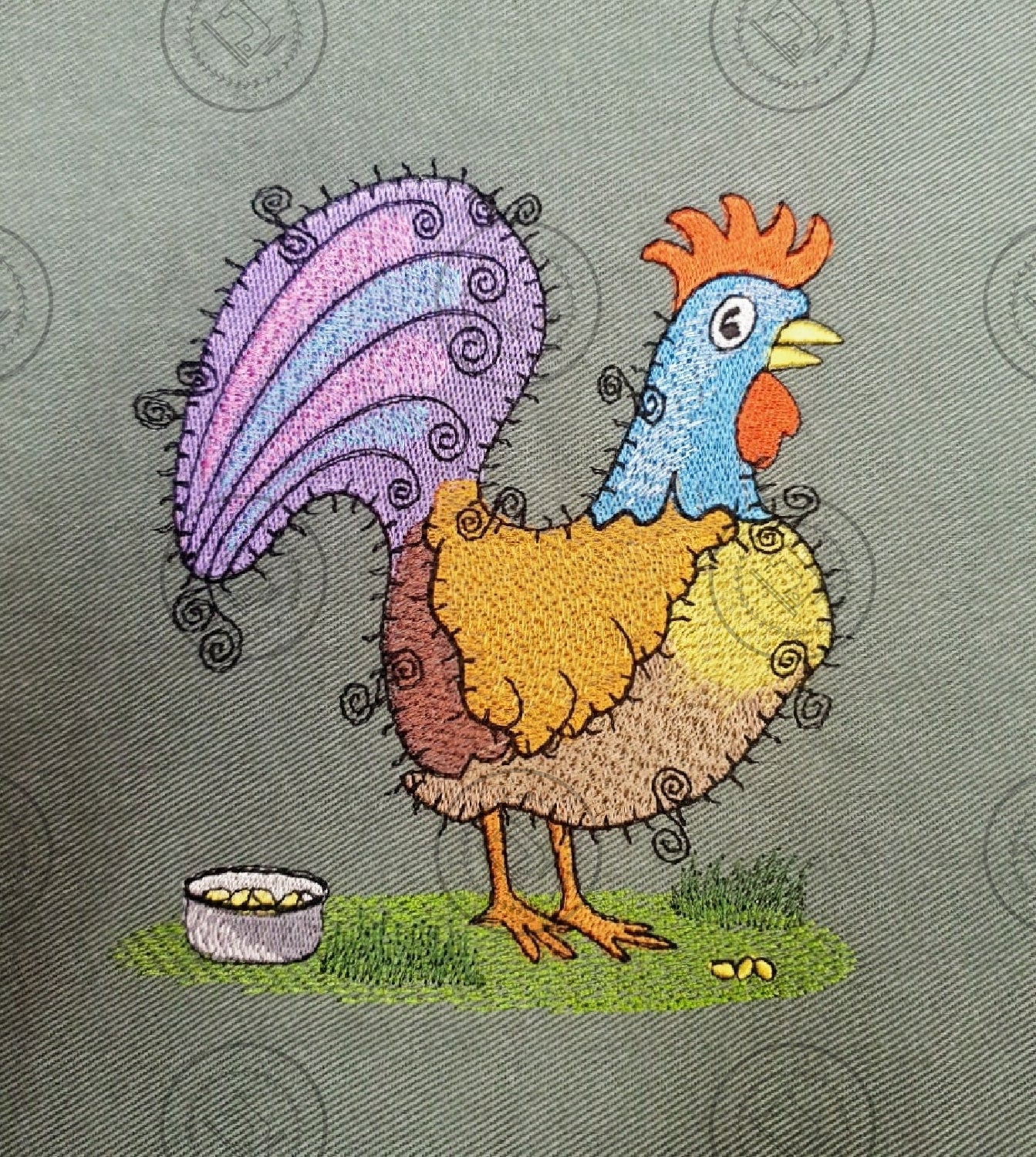 RAGGY ROOSTER Machine Embroidery Design